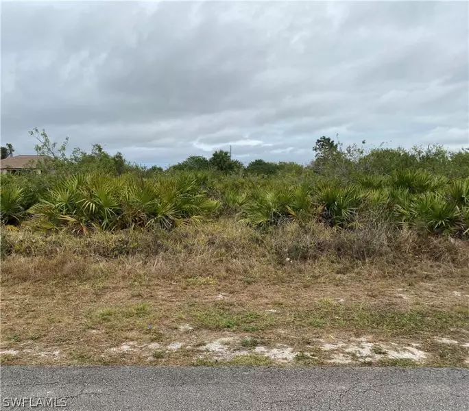 3906 16th ST SW, Lehigh Acres, FL 33976