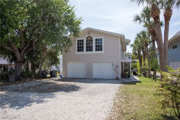 Fort Myers Beach, FL 33931,5736 Lauder ST