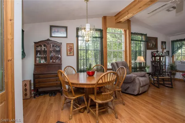 Fort Myers Beach, FL 33931,5736 Lauder ST