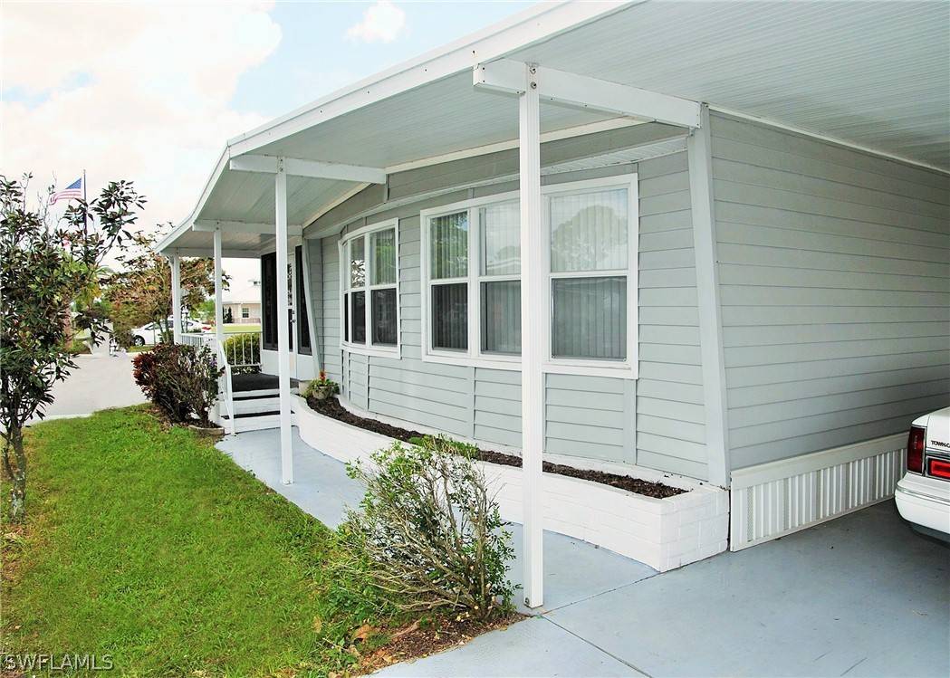 North Fort Myers, FL 33903,595 Trevino CT