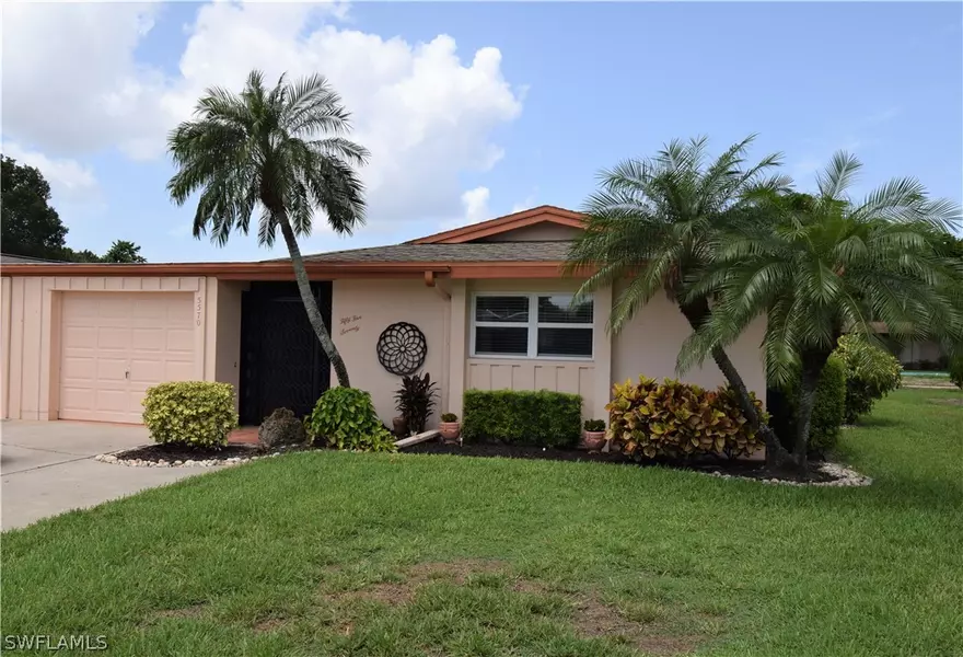 5570 Pendlewood LN, Fort Myers, FL 33919