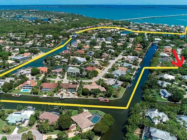 Sanibel, FL 33957,734 Anchor DR