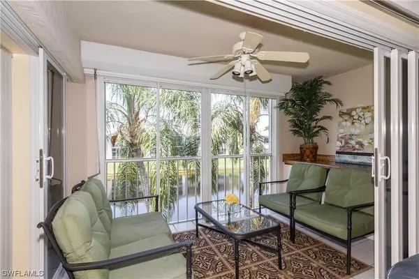 886 Tanbark DR #202, Naples, FL 34108