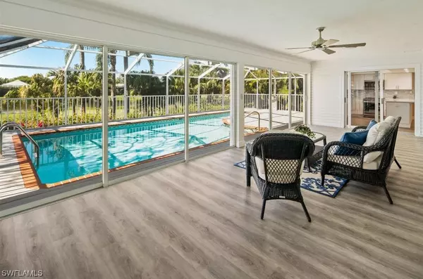 Sanibel, FL 33957,1589 Sand Castle RD