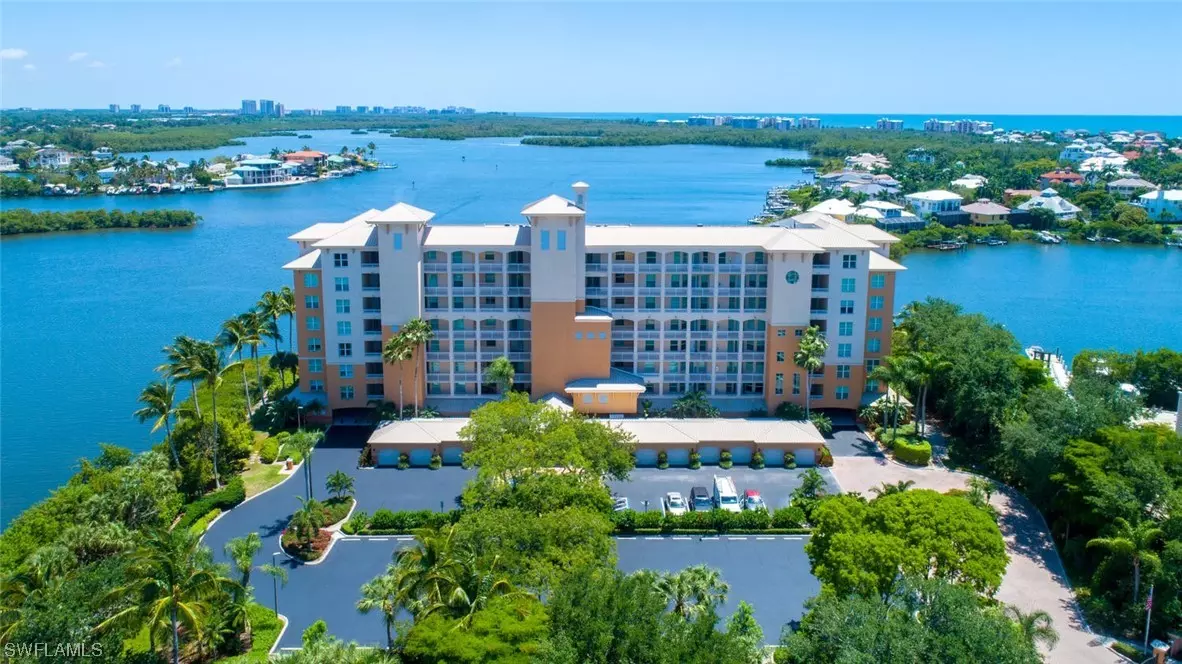 Bonita Springs, FL 34134-3999,4975 BONITA BEACH RD #401