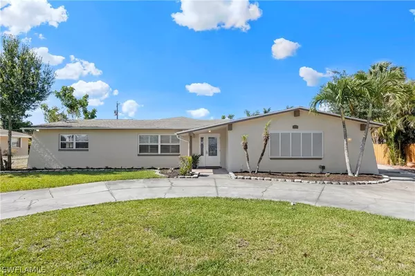 2413 Jasper AVE, Fort Myers, FL 33907