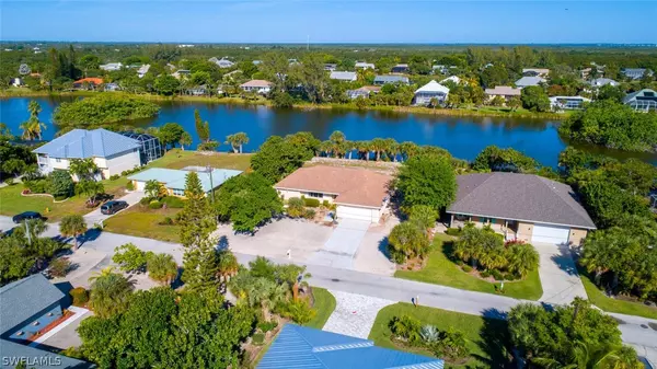 Sanibel, FL 33957,433 Lake Murex CIR