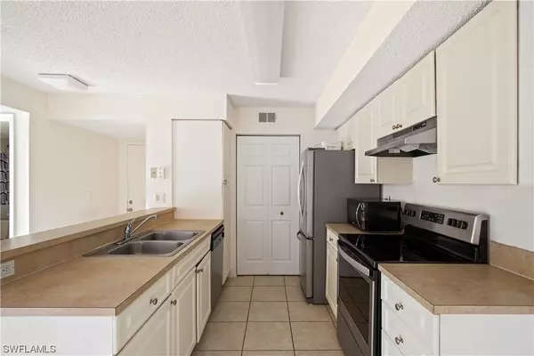 Naples, FL 34109,2178 Arbour Walk CIR #2312