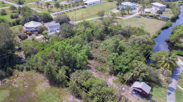 Bokeelia, FL 33922,12140 Bohman LN