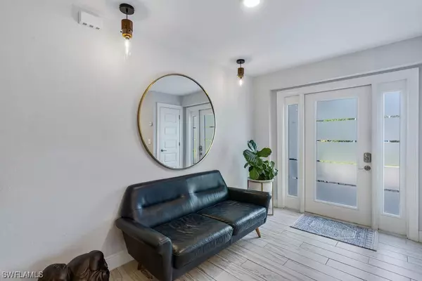 Naples, FL 34109,520 Soll ST
