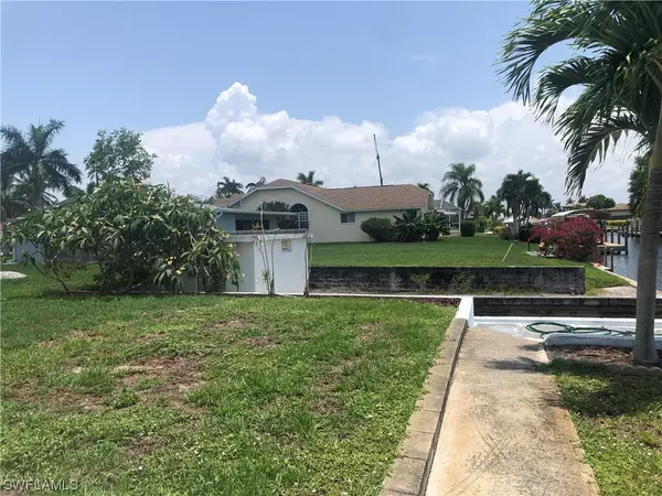 Cape Coral, FL 33904,808 Miramar CT