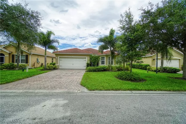 2923 Apple Blossom DR, Alva, FL 33920