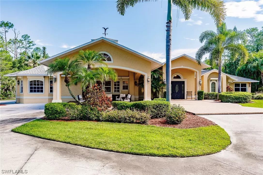 Naples, FL 34109,6911 Livingston Woods LN