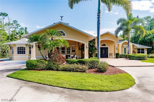 6911 Livingston Woods LN, Naples, FL 34109