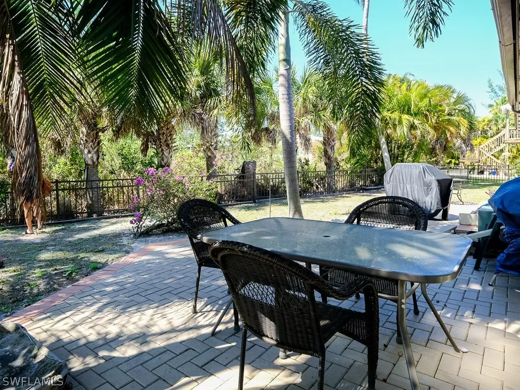 Sanibel, FL 33957,799 Casa Ybel RD