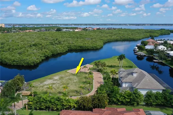 Fort Myers, FL 33919,14210 Bay DR