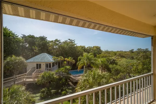 Sanibel, FL 33957,345 Cowry CT