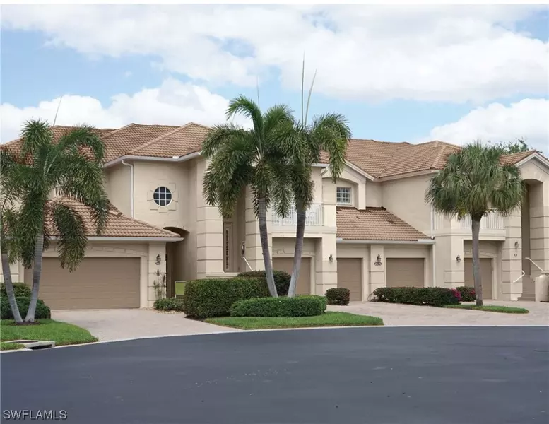 2365 Mont Claire DR #102, Naples, FL 34109