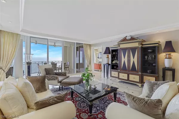 Marco Island, FL 34145,970 Cape Marco DR #1607