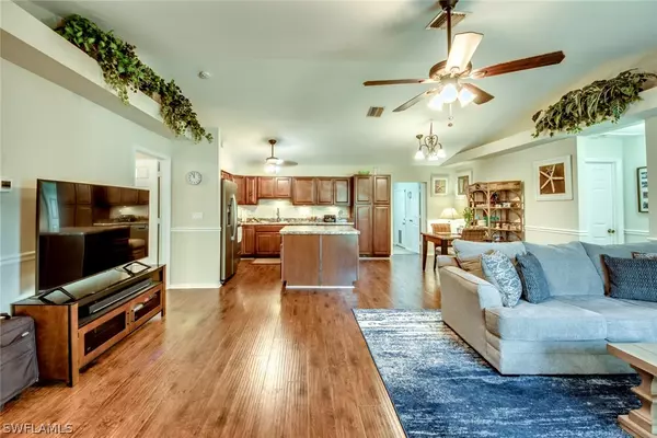 Cape Coral, FL 33991,1214 SW 7th TER