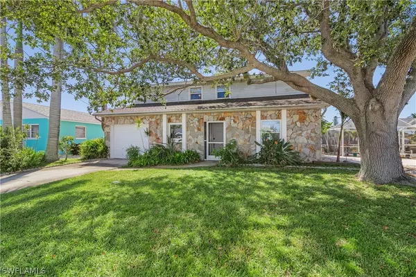 2697 Geary ST, Matlacha, FL 33993