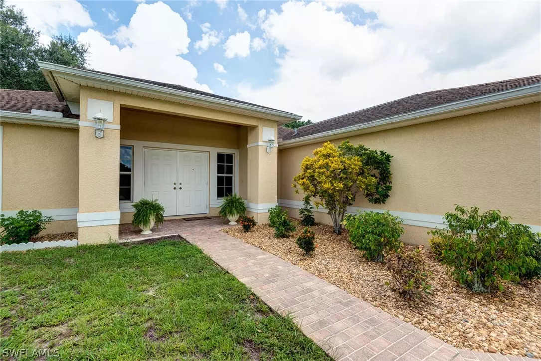 Labelle, FL 33935,2059 Detroit DR