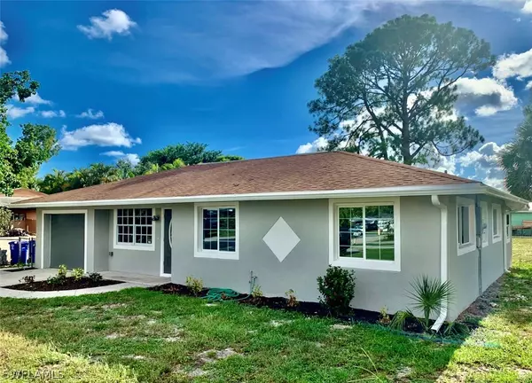 1701 Framingham CT, Fort Myers, FL 33907