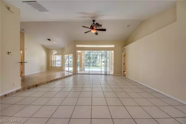 Cape Coral, FL 33990,301 SE 21st ST