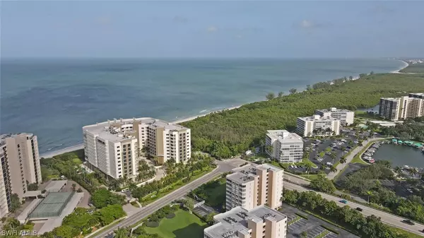 Naples, FL 34108,11125 Gulf Shore DR #1004