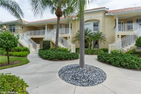 Naples, FL 34109,2385 Harmony LN #102