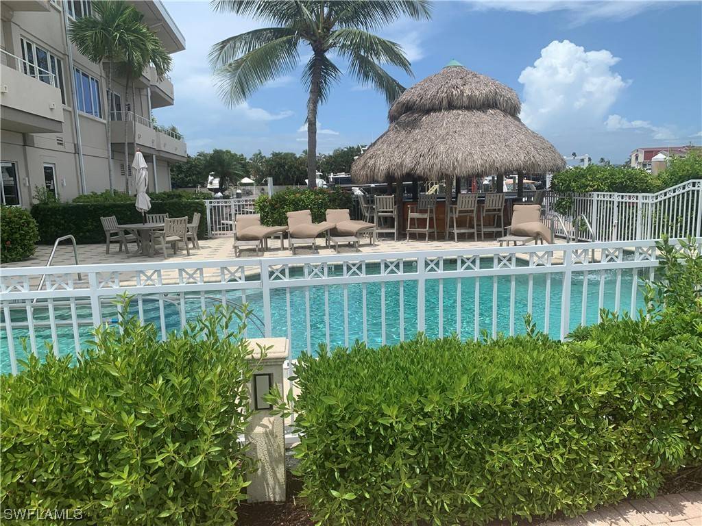 Naples, FL 34102,909 10th ST S