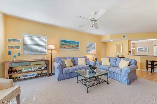 Naples, FL 34109,6903 Rain Lily RD #104