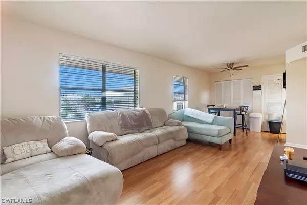 Marco Island, FL 34145,1047 Hartley AVE #205