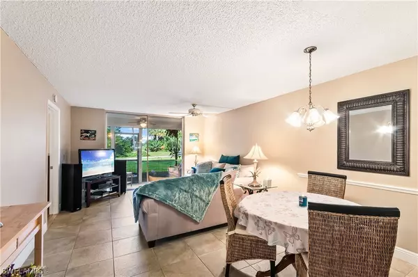 Naples, FL 34116,4380 27th CT SW #1-109