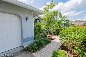 Naples, FL 34109,10811 Breaker LN