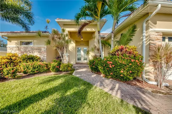 5222 Tamiami CT, Cape Coral, FL 33904