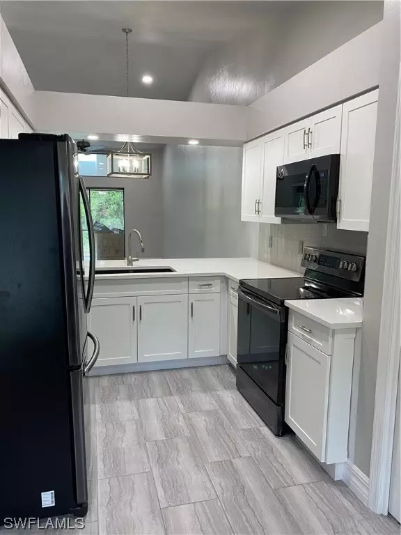 Naples, FL 34109,3300 Erick Lake DR #901