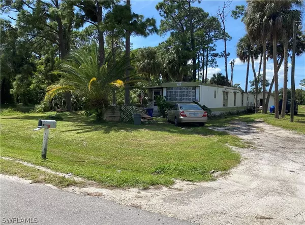 7682 Ebson DR #7684, North Fort Myers, FL 33917