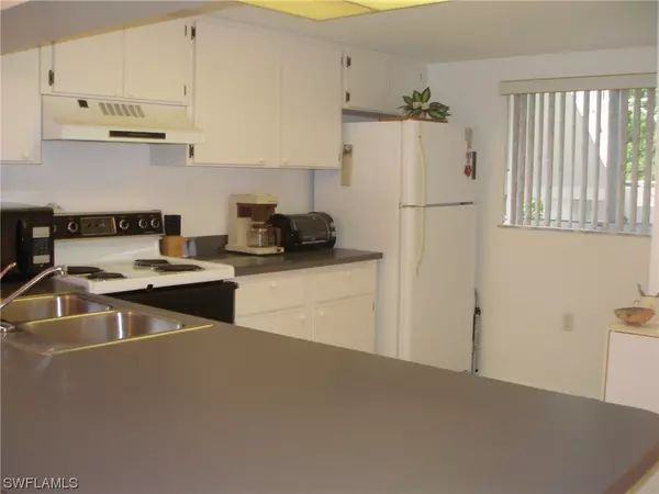 Naples, FL 34109,2330 Naples Trace CIR #9-903