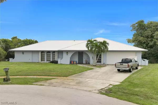 Marco Island, FL 34145,214 Grapewood CT