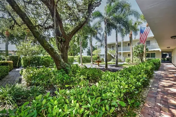 Naples, FL 34102,503 Broad AVE S #527