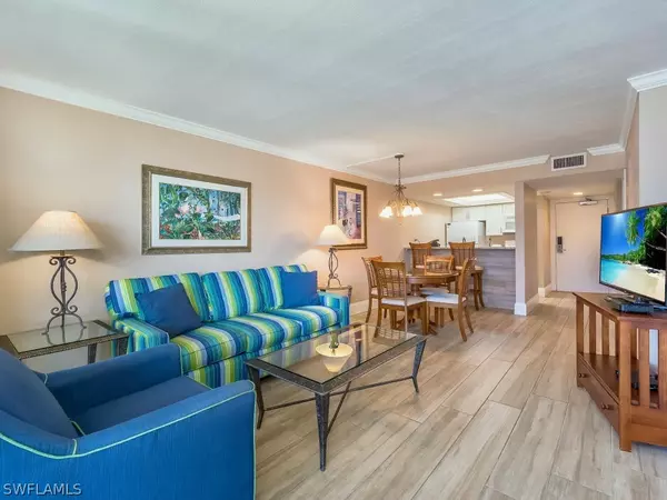 Sanibel, FL 33957,1501 Middle Gulf DR #D308