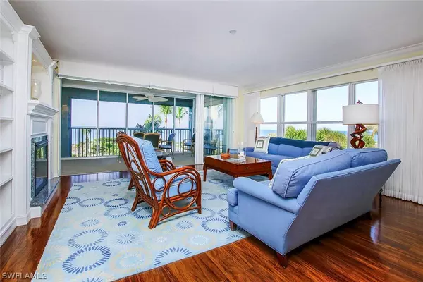 Sanibel, FL 33957,3127 W Gulf DR #102