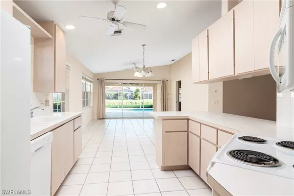 Naples, FL 34109,3567 El Verdado CT