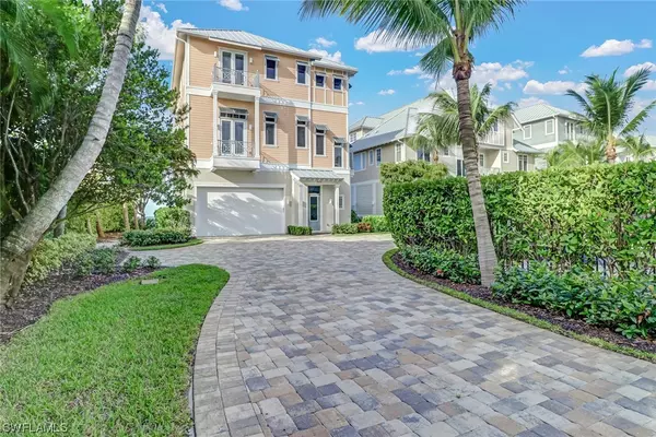 Fort Myers Beach, FL 33931,5228 Estero BLVD #1