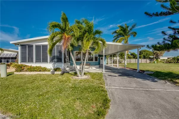 4760 Gulfgate LN, St James City, FL 33956