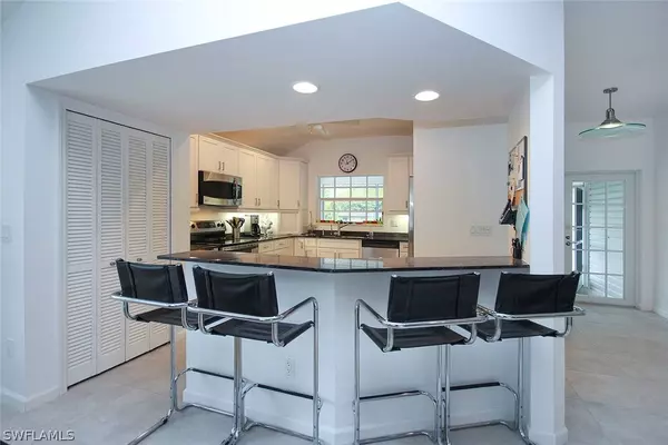 Sanibel, FL 33957,1391 Jamaica DR