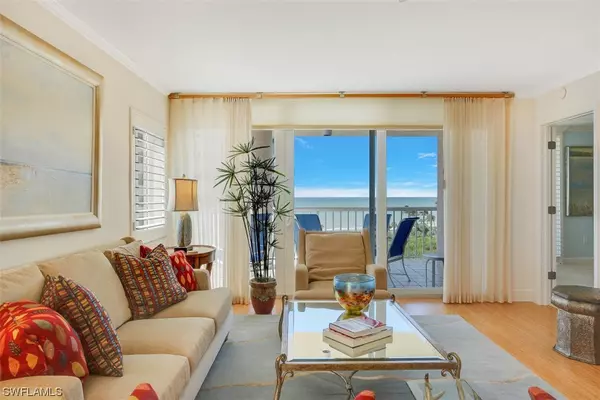 Naples, FL 34103,40 SEAGATE DR #501-A