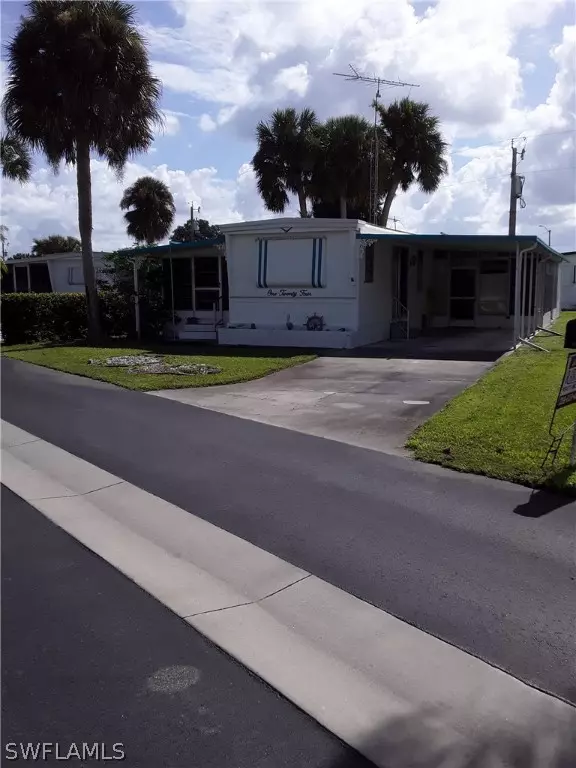 North Fort Myers, FL 33917,124 Overland TRL