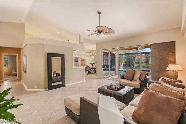 Naples, FL 34109,3894 Midshore DR